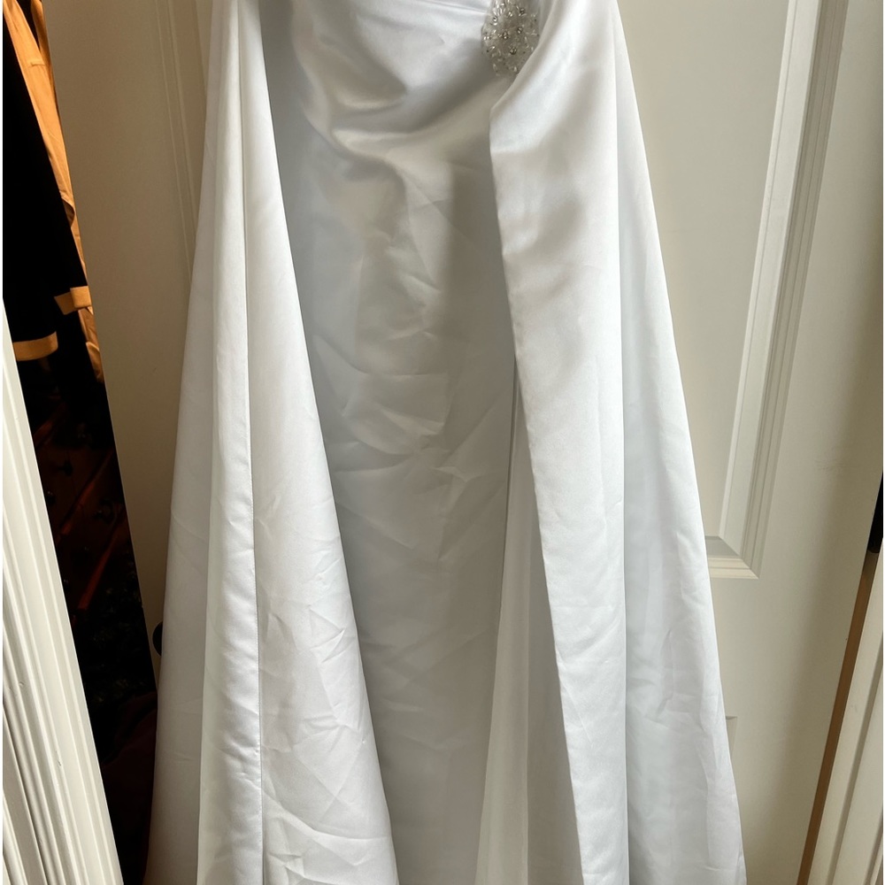 David’s bridal white wedding dress new with tags.